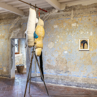 Berlinde De Bruyckere, Same old, same old, veduta dell’esposizione. Cortesia della Galleria Continua