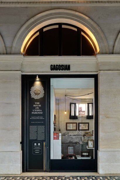 The house on Utopia Parkway, exhibition view. Courtesy of Gagosian