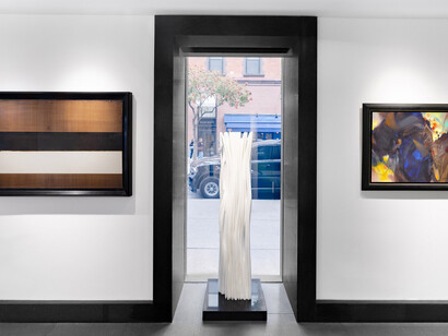 Various artists, New York temporary space opening, inaugural exhibition, exhibition view. Courtesy of Opera Gallery