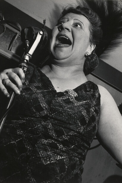 Lisette Model, Singer at the Cafe Metropole, New York City (detail), 1946. Mit freundlicher genehmigung des Albertina Museums