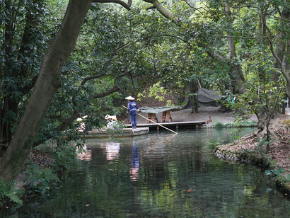 Chào quê hương : sur les eaux du Mékong, là où le placenta est enterré et le cordon coupé, nous revennons écouter ce que l’exil n’a jamais pu faire taire
