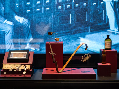 Sherlock Holmes: cracking the case, exhibition view. Courtesy of Pointe-à-Callière
