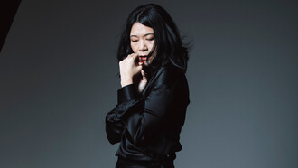 Il était parfait, tellement parfait que je me suis persuadée qu’il devait être l’homme envoyé par Dieu pour m’aimer à jamais.
Photo par Aura Constantin