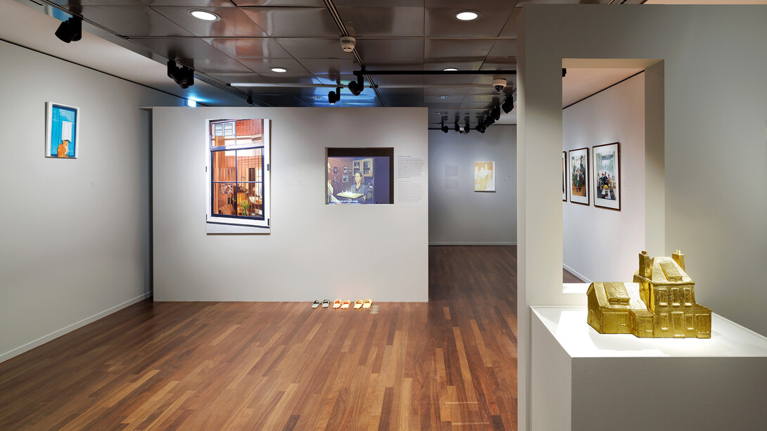 Various artists, Thuis. The sense of home in contemporary art, exhibition view. Courtesy of Museum Het Rembrandthuis