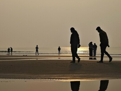 A vida já me deu tantas coisas, não porque ela foi generosa assim do nada, foi a custo de muito trabalho, dedicação e esforço, assim consegui viver muitas alegrias e também muitas tristezas, a vida não dá só alegrias, ela também dá as tristezas para a gente se lembrar que temos que continuar e não parar quando conseguimos uma vitória ou perdemos, ela continua e novos desafios vão surgir




