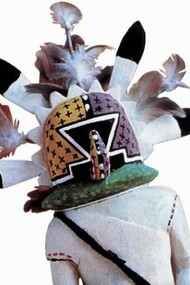 Una “bambola kachina”. A differenza degli oggetti kachina sacri, queste bambole possono essere vendute e acquistate liberamente. © Survival International