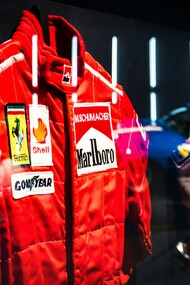 Formula 1, Ferrari. L'entusiasmo per l'arrivo di Hamilton nella Ferrari è palpabile, e il mondo delle corse è in attesa di vedere come questa partnership epica cambierà il destino della Formula 1 e scriverà un nuovo capitolo nella storia del motorsport mondiale