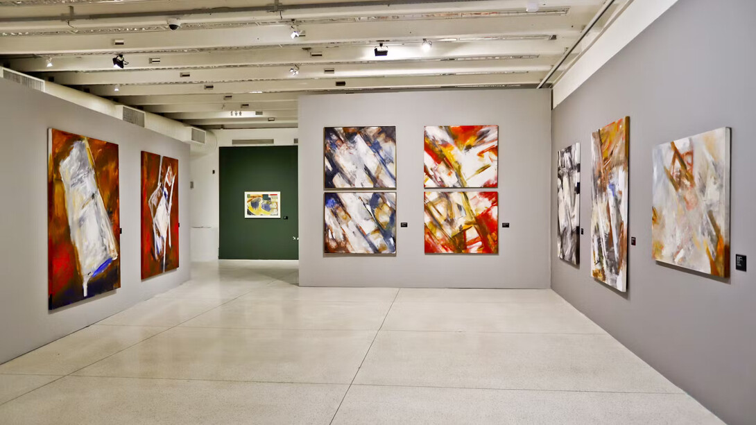 Teca Sandrini, Eterno feminino, exhibition view. Courtesy of MON - Museu Oscar Niemeyer