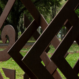 Artisti vari, Giardino delle sculture, veduta della mostra. Cortesia della Pinacoteca