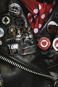 A rocker´s jacket, plenty of pins