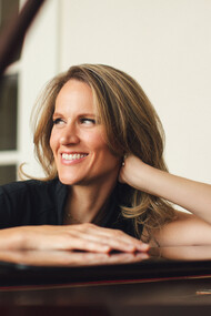 La compositora Amy Wurtz (fotografía de Alain Milotti)