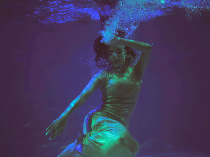 Penser n’est pas flotter au-dessus du monde, mais respirer dans son épaisseur