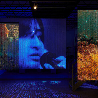 Stephanie Comilang, Coordinates at dawn, ausstellungsansicht. Mit freundlicher genehmigung von SCHIRN