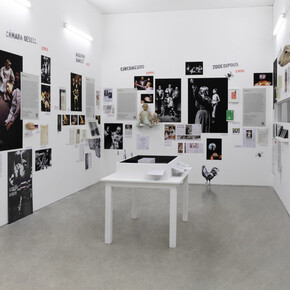 Máquina teatro: el Periférico de Objetos (1990-2009), vista de exhibición. Cortesía del Museo de Arte Moderno de Buenos Aires