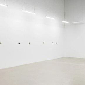 Mike Bayne, Ghosts, water towers, bowling alleys and Dave Joy, vue de l'exposition. Avec l'aimable autorisation de la Division Blouin