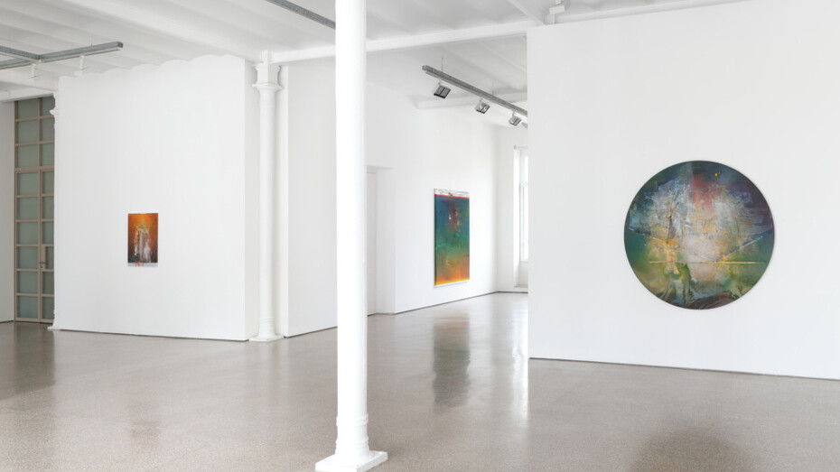 Liam Everett, He loved him madly, exhibition view. Courtesy of Galerie Greta Meert