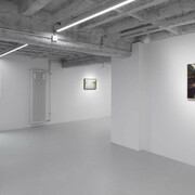 Verschiedene künstler, It's no crime to tickle time, ausstellungsansicht. Mit freundlicher genehmigung der Galeria Plan B