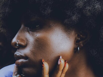 Sente que está estagnada em seu cargo atual. Sente que precisa de ajuda para entender quais são os próximos passos que precisa galgar para uma promoção. Esperava o momento oportuno para falar com sua gestora, Branca (qualquer semelhança é mera coincidência)