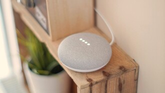 I sistemi di AI scribes trasformano la complessità dei contenuti in testi chiari, riducendo il carico cognitivo e operativo di chi lavora con le parole