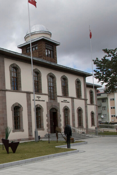 The museum commemorates the early organization of the Turkish national resistance movement led by Mustafa Kemal Atatürk