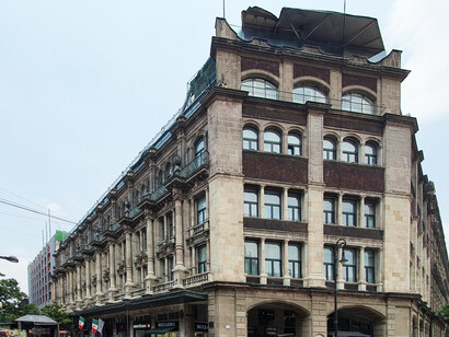 La curiosidad no estaba en la invitación, sino en la fecha: sería un jueves. Gran Hotel Ciudad de México - Mexico