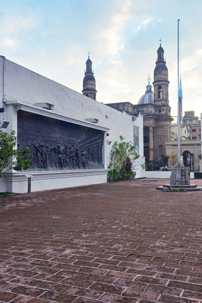 Patio con murales de Lola Mora en la Casa Histórica, San Miguel de Tucumán, Argentina