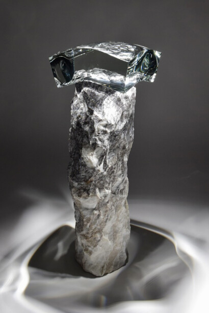 Sculptural dialogues. Courtesy of Galerie de la Béraudière