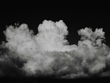 Um meio sincero de trabalhar o despertar da alma e ir conhecendo seu destino. Contudo, não existe oração sem fé, assim como arte sem criação, sem essas forças potentes e misteriosas que criam e curam, fatidicamente não serão capazes de recriar o mundo melhor. Tratem agora de fazer o caminho de volta