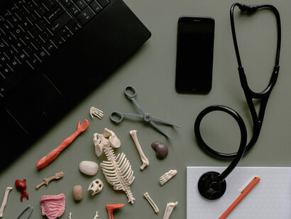 En conjunto, estos progresos alimentan la esperanza de una mejor calidad y extensión de la vida humana