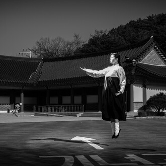 Hakbong Kwon, Layered gazes. Courtesy of Kathmandu Photo Gallery