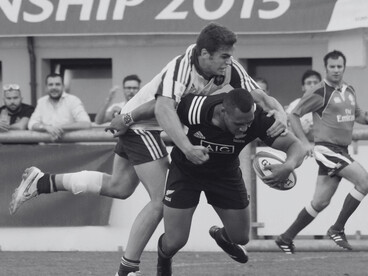 Déjà décisif chez les moins de 20 ans durant le Mondial U20 en Italie en 2015, Damian Penaud incarnait les promesses d’une génération appelée à marquer l’histoire du rugby français jusque dans le Tournoi des Six Nations