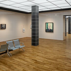Toyin Ojih Odutola, U22. Adijatu straße, exhibition view. Courtesy of Hamburger Bahnhof 