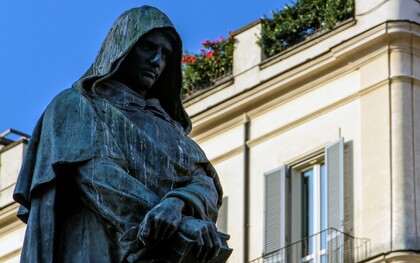 Ettore Ferrari, "monumento a Giordano Bruno", inaugurato nel 1889, dettaglio. Campo de' Fiori, Roma, Italia