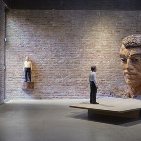 Stephan Balkenhol, exhibition view. Courtesy of König Galerie