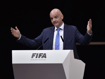 Bajo la conducción de Gianni Infantino, la FIFA ha impulsado una expansión del Mundial que prioriza la multiplicación de partidos, sedes y transmisiones televisivas por encima de las preocupaciones deportivas