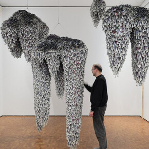 Verschiedene Künstler, Hier und jetzt im Museum Ludwig. De/collecting memories from Turtle Island, ausstellungsansicht. Mit freundlicher genehmigung des Museum Ludwig