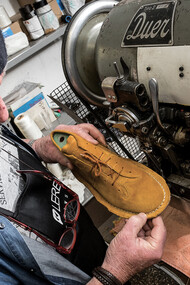 Artigianalità e cambio marchio, Track 2