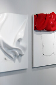 Senza titolo 2013 (part.). Termoformatura in polistirene, smalto, grafite su tela, cm 60x70x10 cad. Courtesy Gowen Contemporary, Ginevra.
