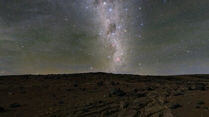 Rio de estrellas, rio de arena. Rio seco en el desierto de Atacama, Chile
