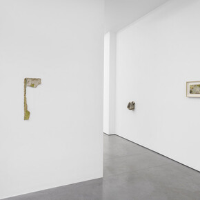 Bram Van Breda, When a bubble hits the surface, vue de l'exposition. Avec l'aimable autorisation de la Whitehouse Gallery