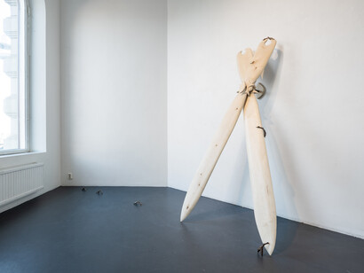 Tiina Raitanen, Pending, exhibition view. Courtesy of Galleria Sculptor
