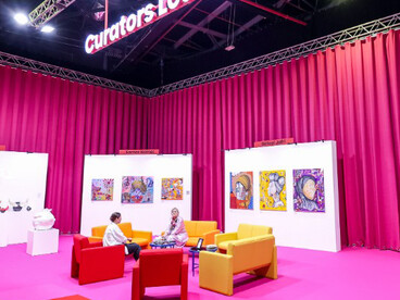 Curators’ Lounge, World Art Dubai, Dubai, United Arab Emirates, a central hub for dialogue and professional encounters during the fair
