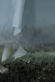 Êtres fantomatiques. L’obsession emprisonne, la peur vide et l’ennui, la routine est ce qui résulte du présent nié, de la vie différée
