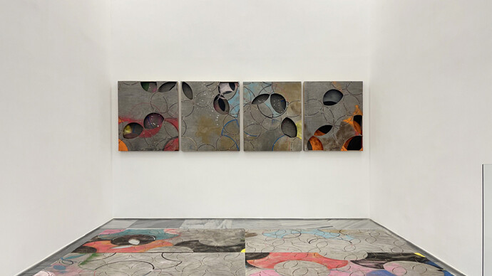 Manu Muniategiandikoetxea, Nao es tu, ez da zu, no es tu, exhibition view. Courtesy of Galería Espacio Mínimo