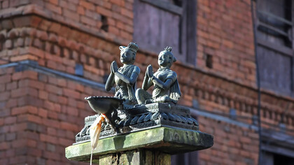 Bandipur is a charming hilltop town in Nepal known for its well-preserved Newar architecture, rich cultural heritage, and stunning Himalayan views