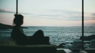 El slow living propone recuperar el tiempo y la presencia en un mundo dominado por la prisa, el ruido y la distracción constante