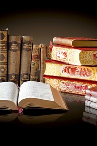 A publicação de um livro depressa se torna numa empreitada comercial que requer investimento e um mercado para onde escoar o produto