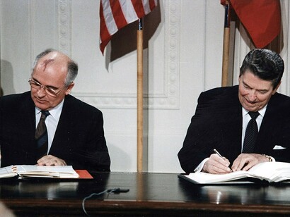Mikhail Gorbachev and Ronald Reagan sign the INF Treaty at the White House, 1987, USA