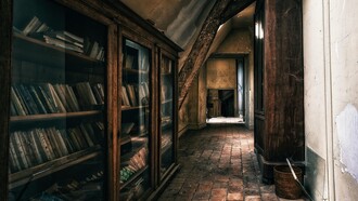 La casa continuaba idéntica, aunque el río la había cercado un poco más, y las glicinas, sin permiso, habían empezado a trepar hasta el techo