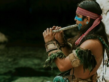 Nos últimos anos, arqueólogos têm investigado a região em busca de respostas mais concretas. Escavações na Ilha de Hatteras revelaram artefatos europeus do século XVI, como armas, ferramentas e fragmentos de cerâmica, sugerindo que alguns colonos realmente possam ter se integrado aos indígenas locais